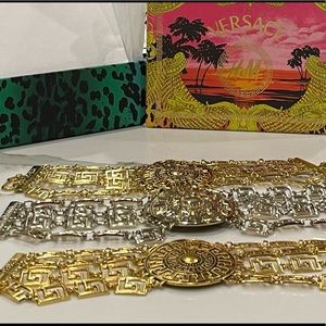 How to spot a fake Versace x H&M choker necklace